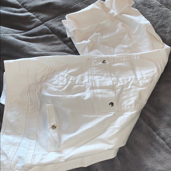 Capris - Picture 3 of 6